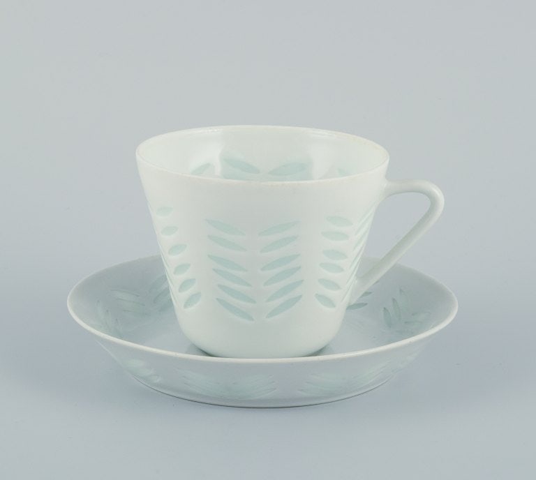 Friedl Holzer-Kjellberg (1905-1993) for Arabia, Finland, a set of six pairs of coffee cups and - 3