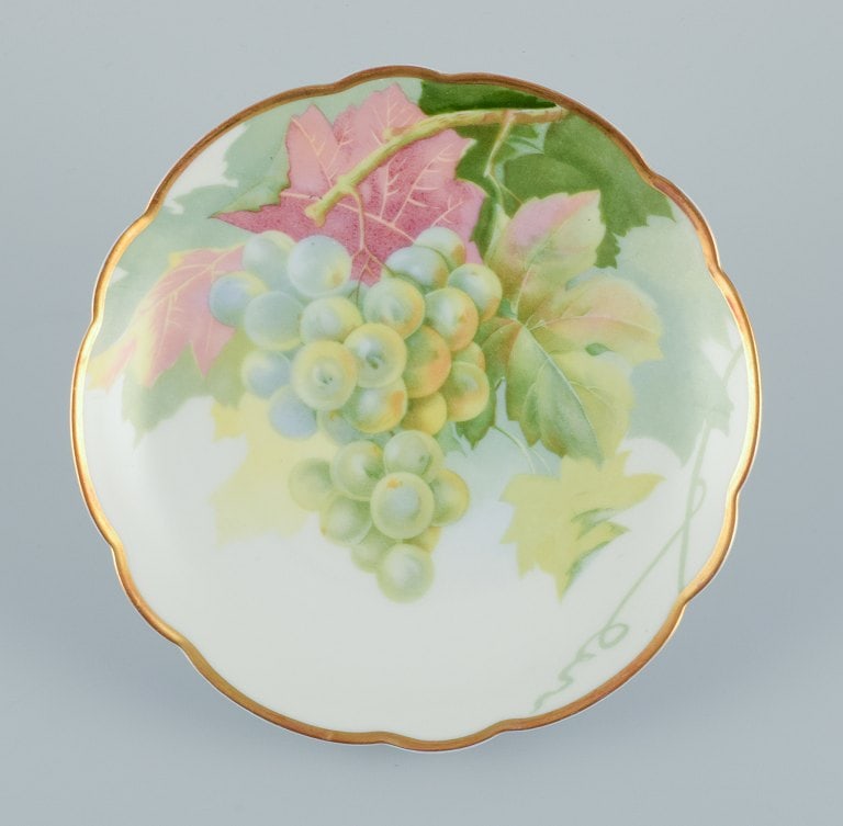 Rosenthal, Germany. A set of six porcelain plates with various fruit motifs. Gold rim. - 3