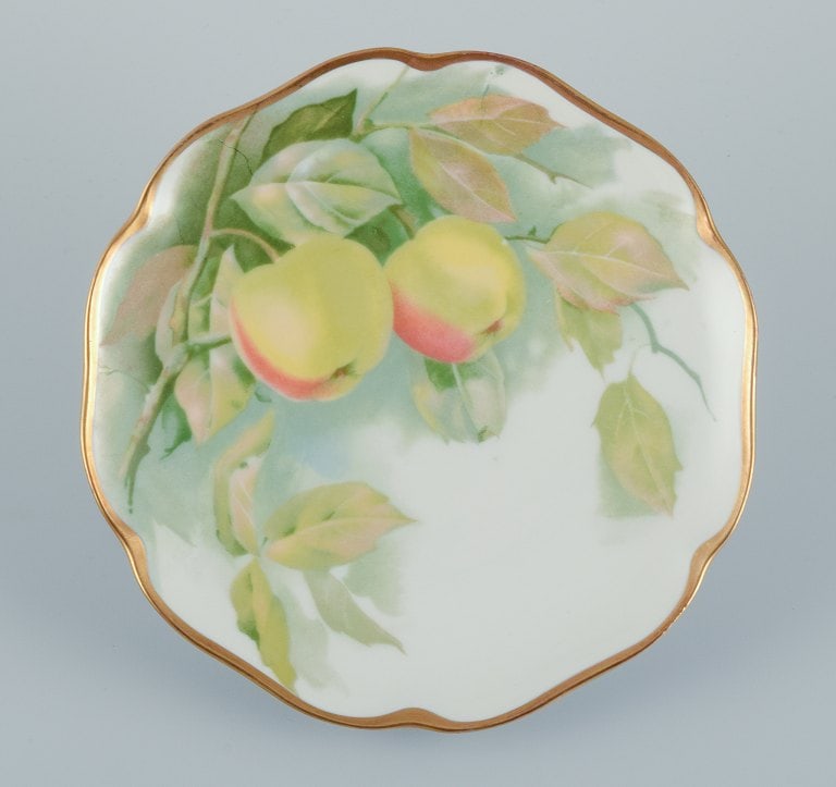 Rosenthal, Germany. A set of six porcelain plates with various fruit motifs. Gold rim. - 7