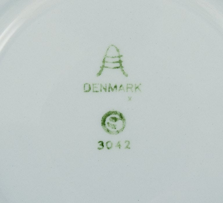 Grethe Meyer for Aluminia. A set of four Blue line coffee cups with saucers in faience. - 7