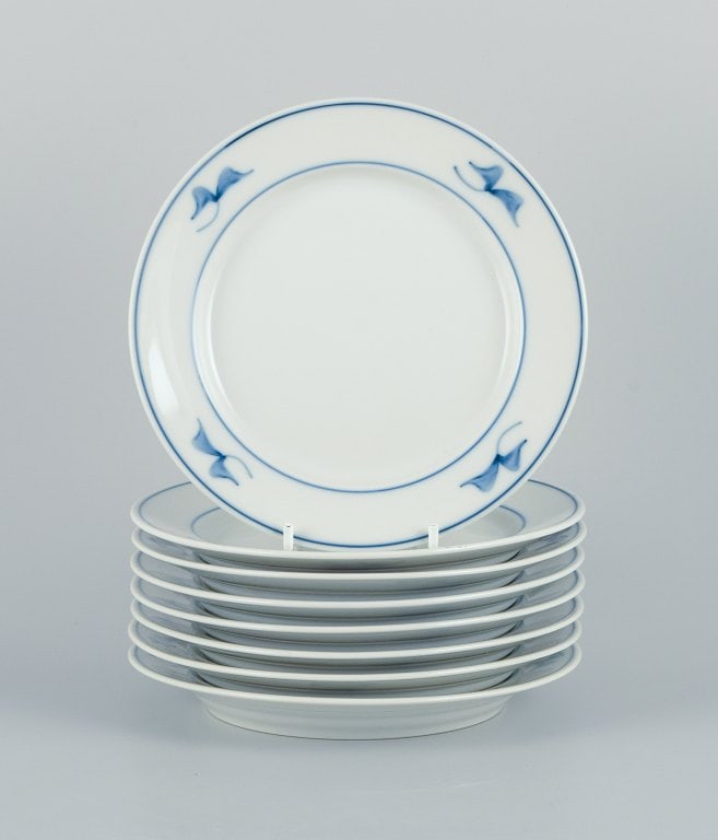 Royal Copenhagen, Noblesse, a set of eight hand-painted plates. - 2