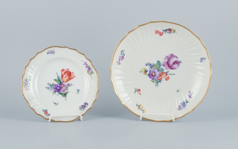 Royal Copenhagen, Saxon Flower, a bowl and a plate. - 2