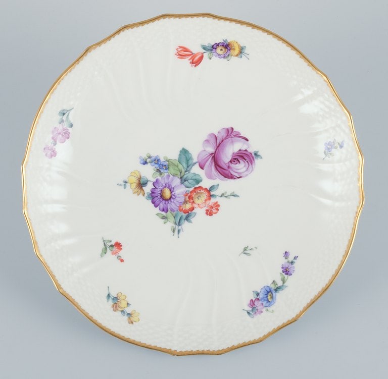 Royal Copenhagen, Saxon Flower, a bowl and a plate. - 6