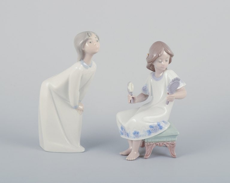 Two Lladro porcelain figurines of young women. Handcrafted. - 2