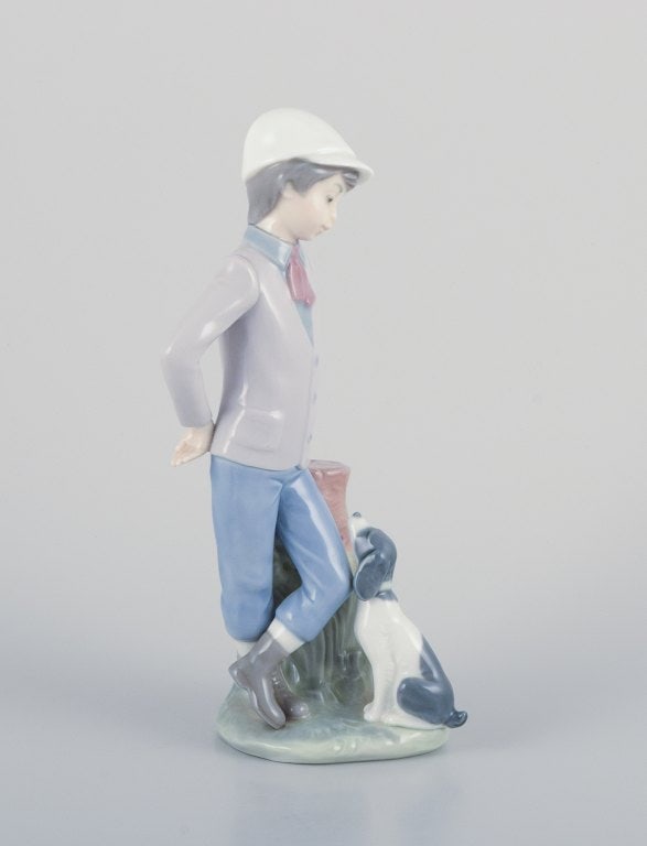 Three Nao porcelain figurines. Boys and girls with pets. - 7