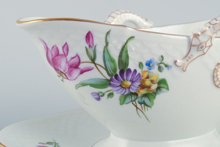 Bing & Grøndahl, Saxon Flower, a hand-painted sauce boat with handles shaped like seahorses. - 7