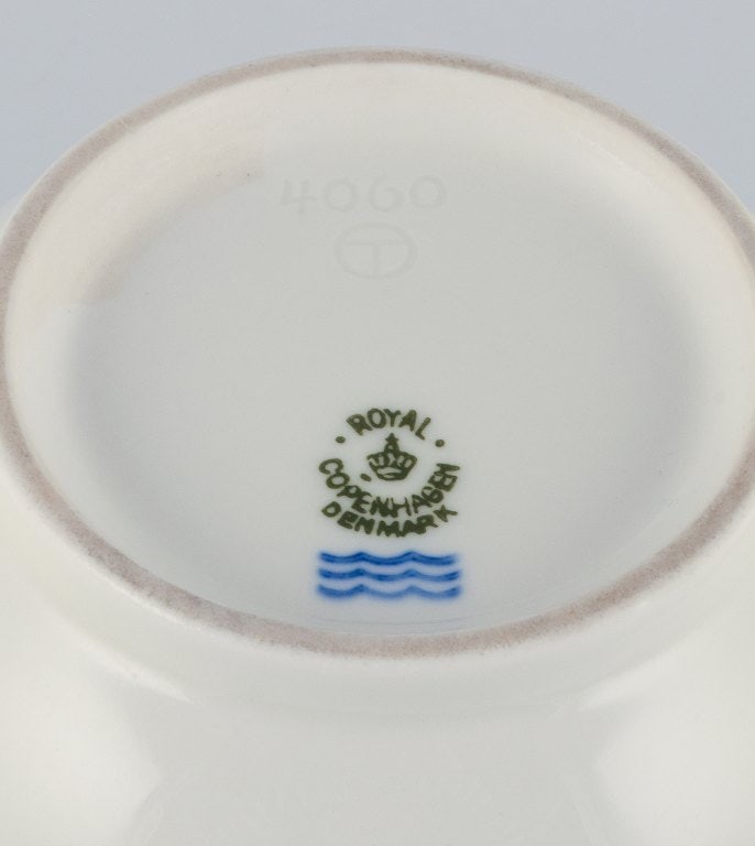 Thorkild Olsen 1890 - 1973 for Royal Copenhagen porcelain vase in modernist design. - 5