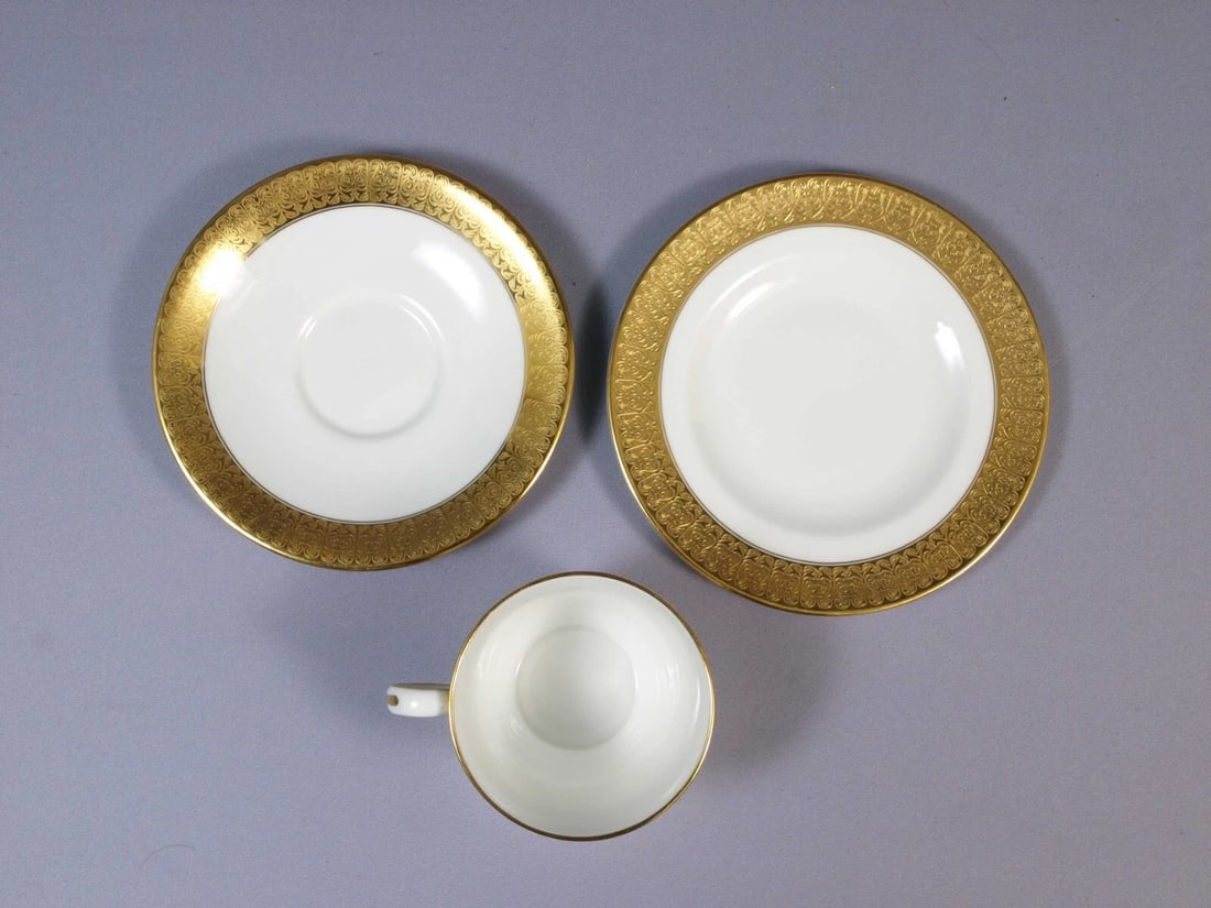 ROYAL CROWN DERBY St. George Plate Coffee Tea Cup Trio Gold Encrusted A1273: This is a beautiful TRIO set of Dessert/Salad Plate, Cup and Saucer in St. George pattern. The plate has rich gold gilt encrusted rim. The set is accordingly marked with print and impressed Royal Crow