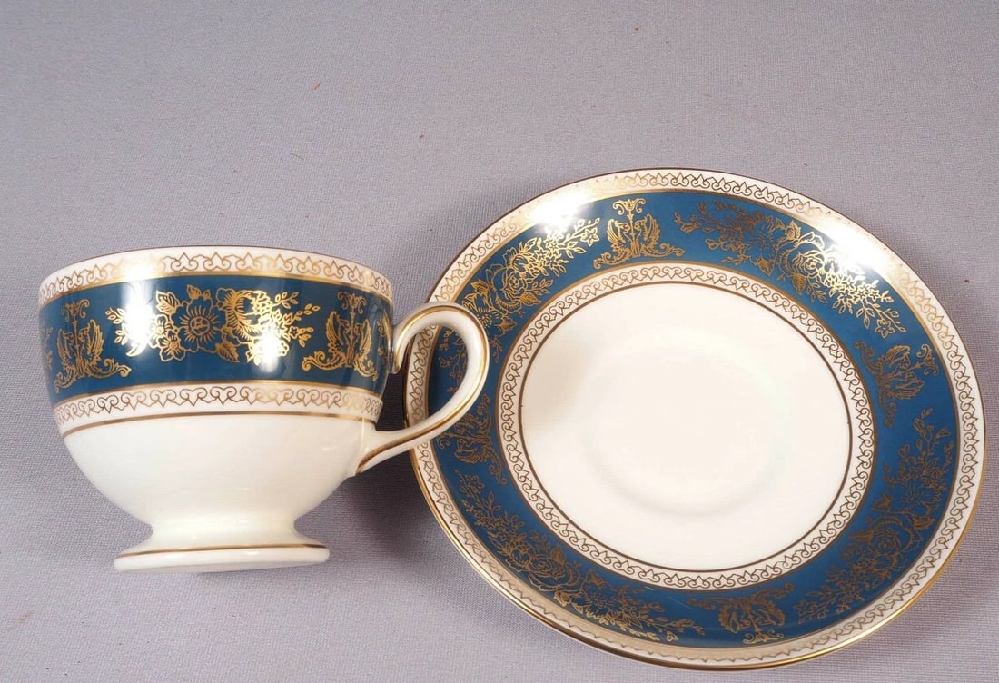 Wedgwood GOLD COLUMBIA Blue Gold Coffee Tea Cup Saucer England (1 of 4)