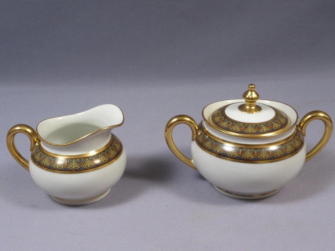 Limoges Vignaud Gobelins Milk Creamer Jug Covered Sugar Bowl France VIG 52 (1 of 4)