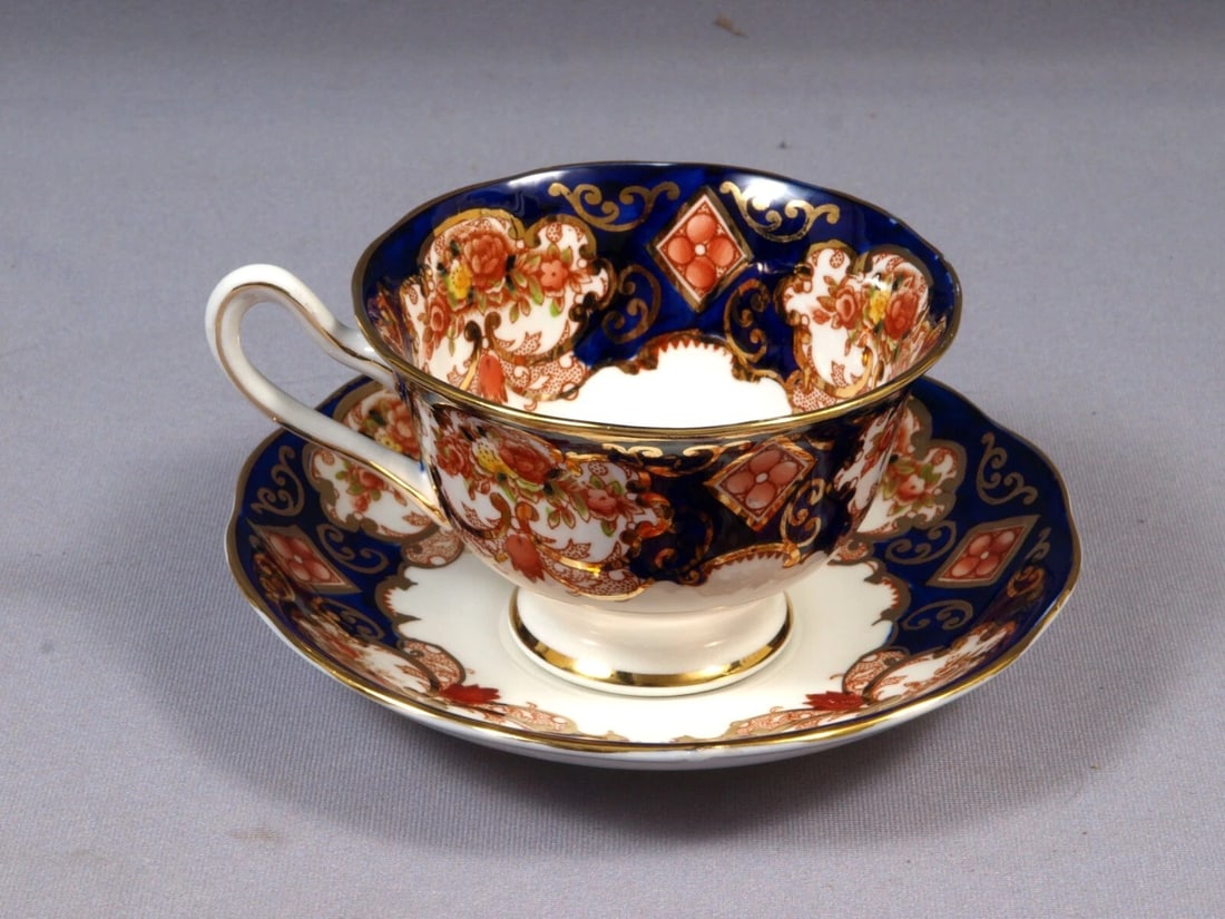 Royal Albert DERBY Heirloom IMARI Coffee Tea cup Saucer Set COBALT Blue England (1 of 4)
