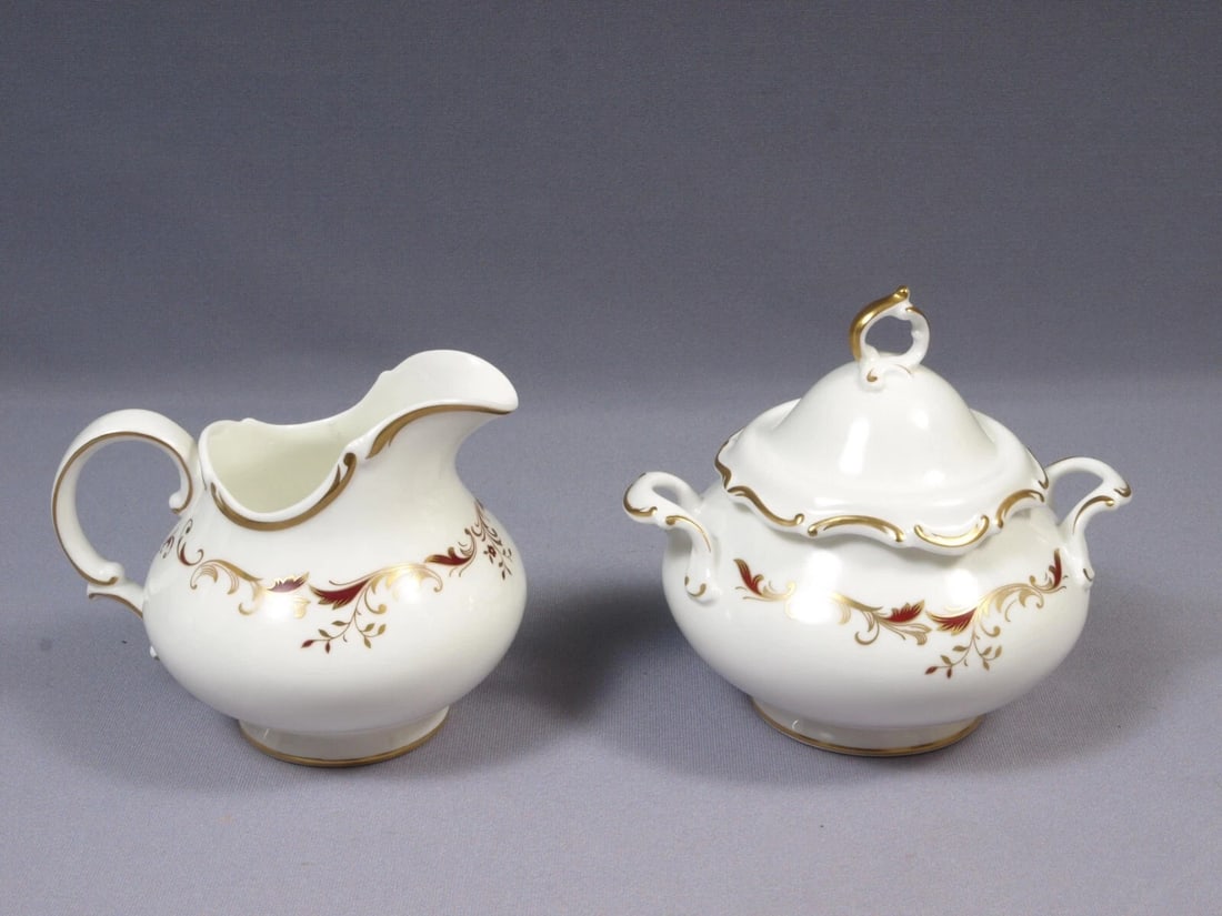 ROYAL DOULTON STRASBOURG Creamer Milk Jug Covered Sugar Bowl SET H4958 England: This is a gorgeous Bone china Covered Sugar Bowl and Creamer/Milk Jug Set, from the Strasbourg (H4958) pattern by Royal Doulton, Made in England. This pattern has been discontinued, it was originally 