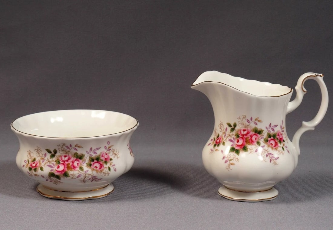 Royal Albert Lavender Rose Milk Jug Creamer and Open Sugar Bowl set LARGE (1 of 5)