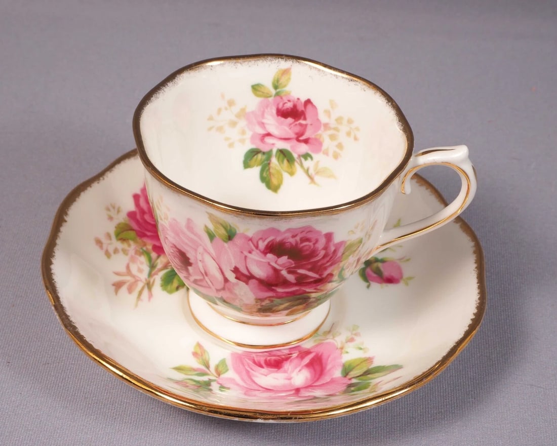 Royal Albert American Beauty Coffee Tea Cup Saucer Set Bone China England (1 of 5)