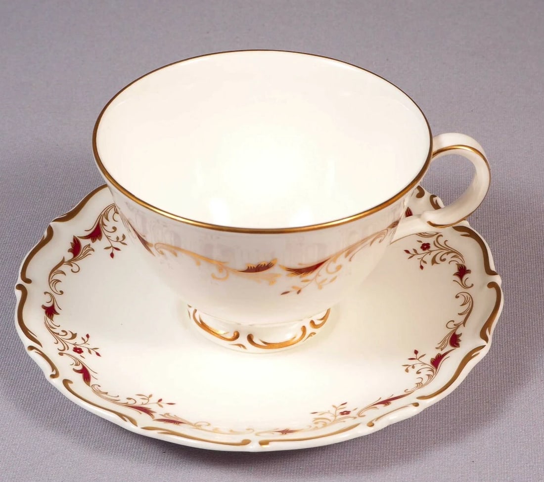 ROYAL DOULTON STRASBOURG Tea Coffee Cup Saucer SET H4958 England: This is a gorgeous Bone china set with Tea/Coffee cup and Saucer, from the classical Strasbourg (H4958) pattern by Royal Doulton, Made in England. This pattern has been discontinued, it was originally