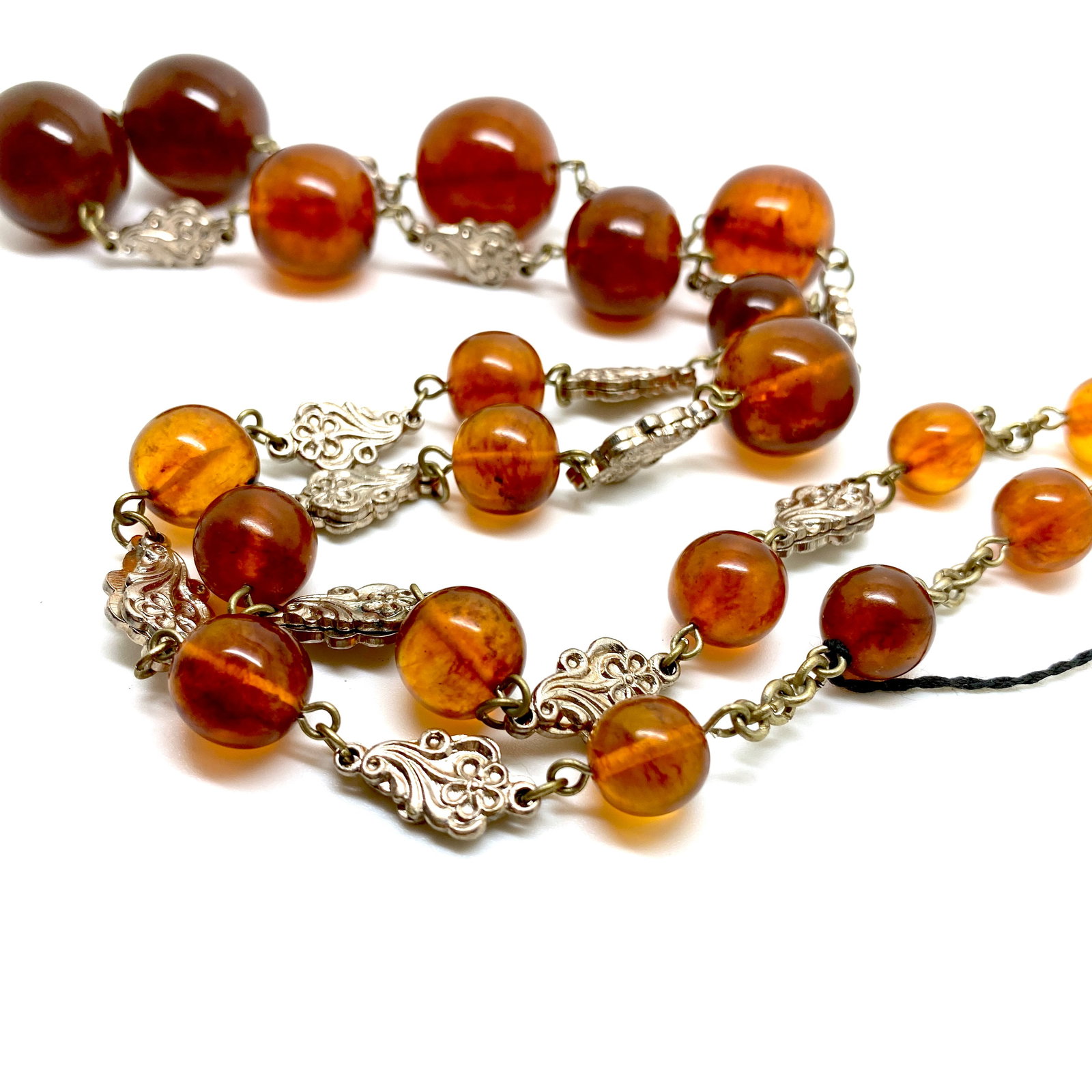 Fascinating Vintage Amber Necklace made from Round Amber beads - 7