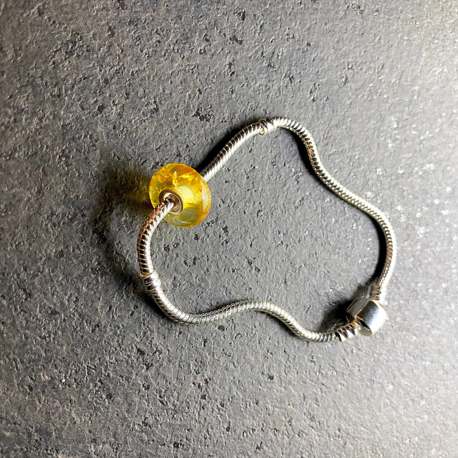 Unique and Grand Amber Bracelet made from Doughnut shaped Amber beads - 8