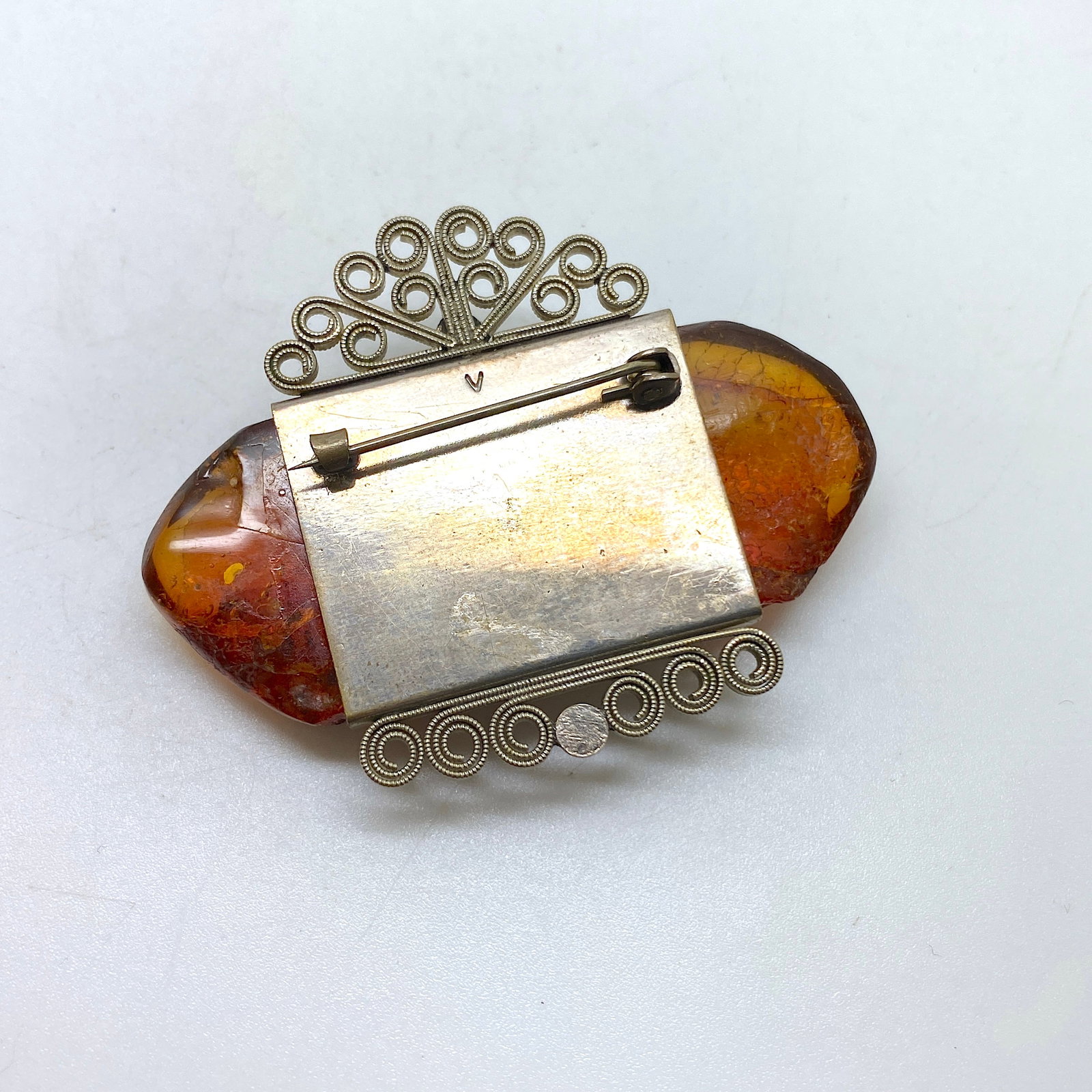 Fascinating Unique Vintage Amber Brooch - 4