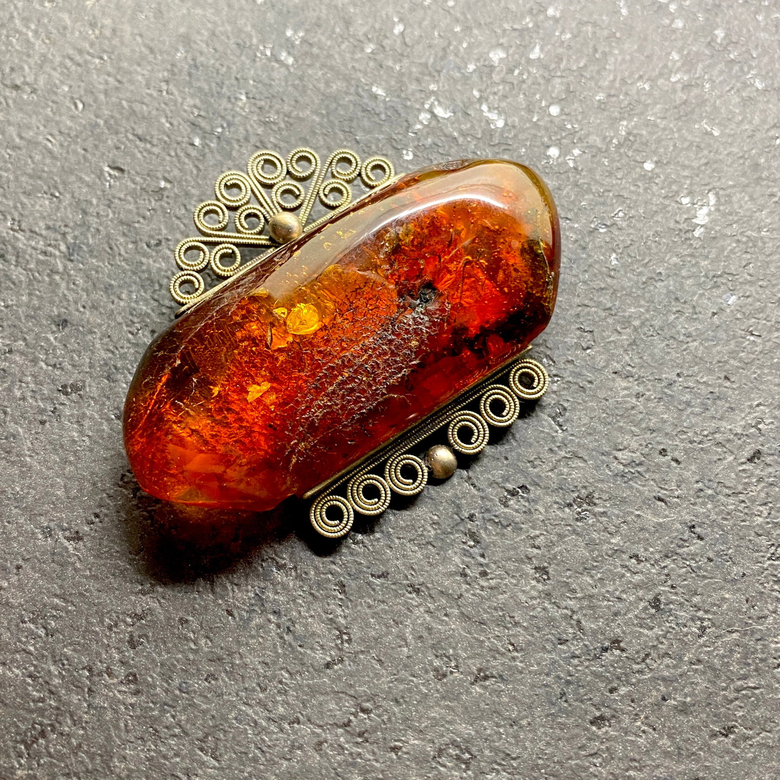 Fascinating Unique Vintage Amber Brooch - 8