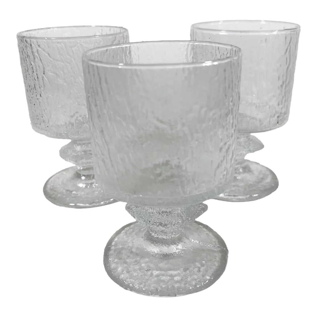 1970s Iittala Set of 3 Senator Goblet Glasses Finland Scandinavian Modern: For your consideration, a set of 3 stem wine beer goblet glasses "Senaattori Senator" designed by Timo Sarpaneva for Iittala. Finland circa the 1970s. Dimensions: 3 diameter x 4.88 H. Please visit tak
