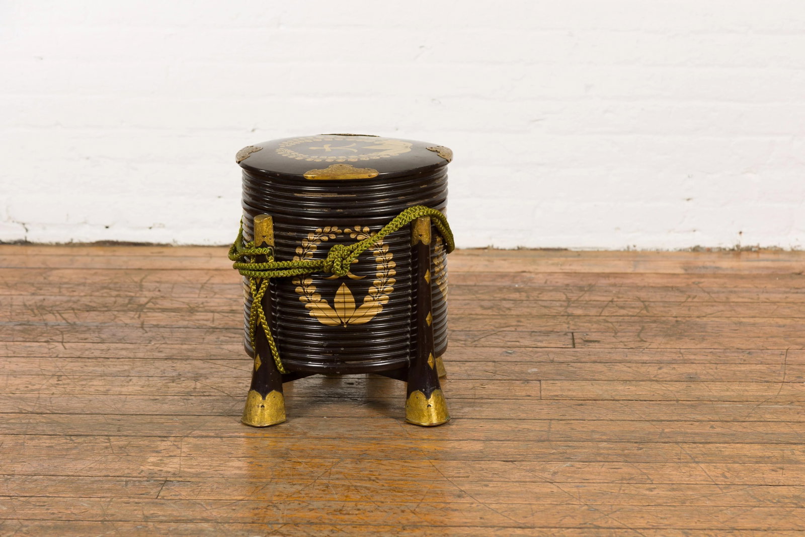 Japanese Meiji Period Hokai Lidded Box with Brass Accents and Original Rope - 12