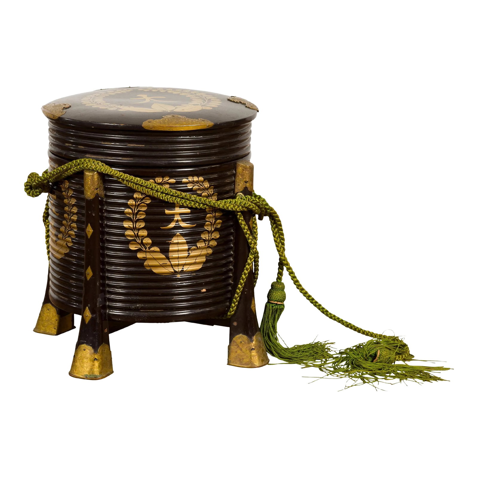 Japanese Meiji Period Hokai Lidded Box with Brass Accents and Original Rope: A Japanese Meiji period hokai box from the 19th century with black lacquer, brass accents and original rope. Immerse yourself in the beauty of traditional Japanese design with this exquisite Meiji per