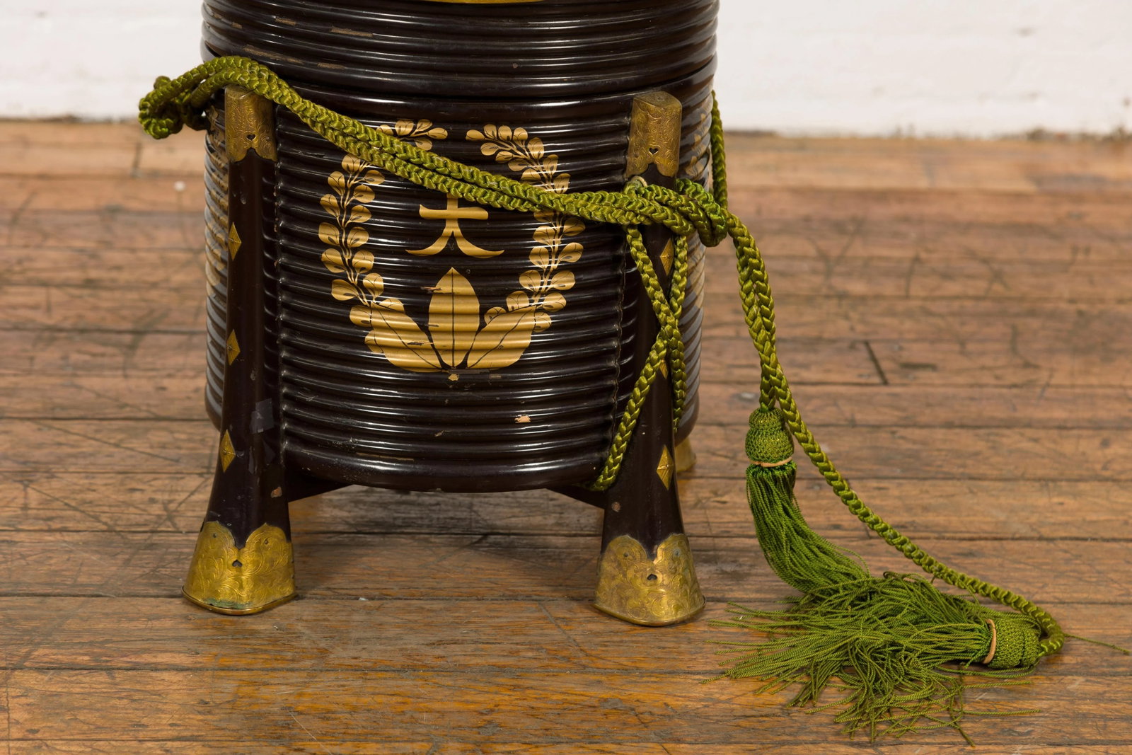 Japanese Meiji Period Hokai Lidded Box with Brass Accents and Original Rope - 5