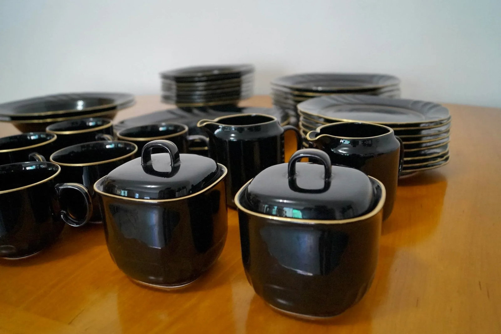 1980's Art Deco Hollywood Regency 43-Piece Ranmaru China Dinnerware Set - 11