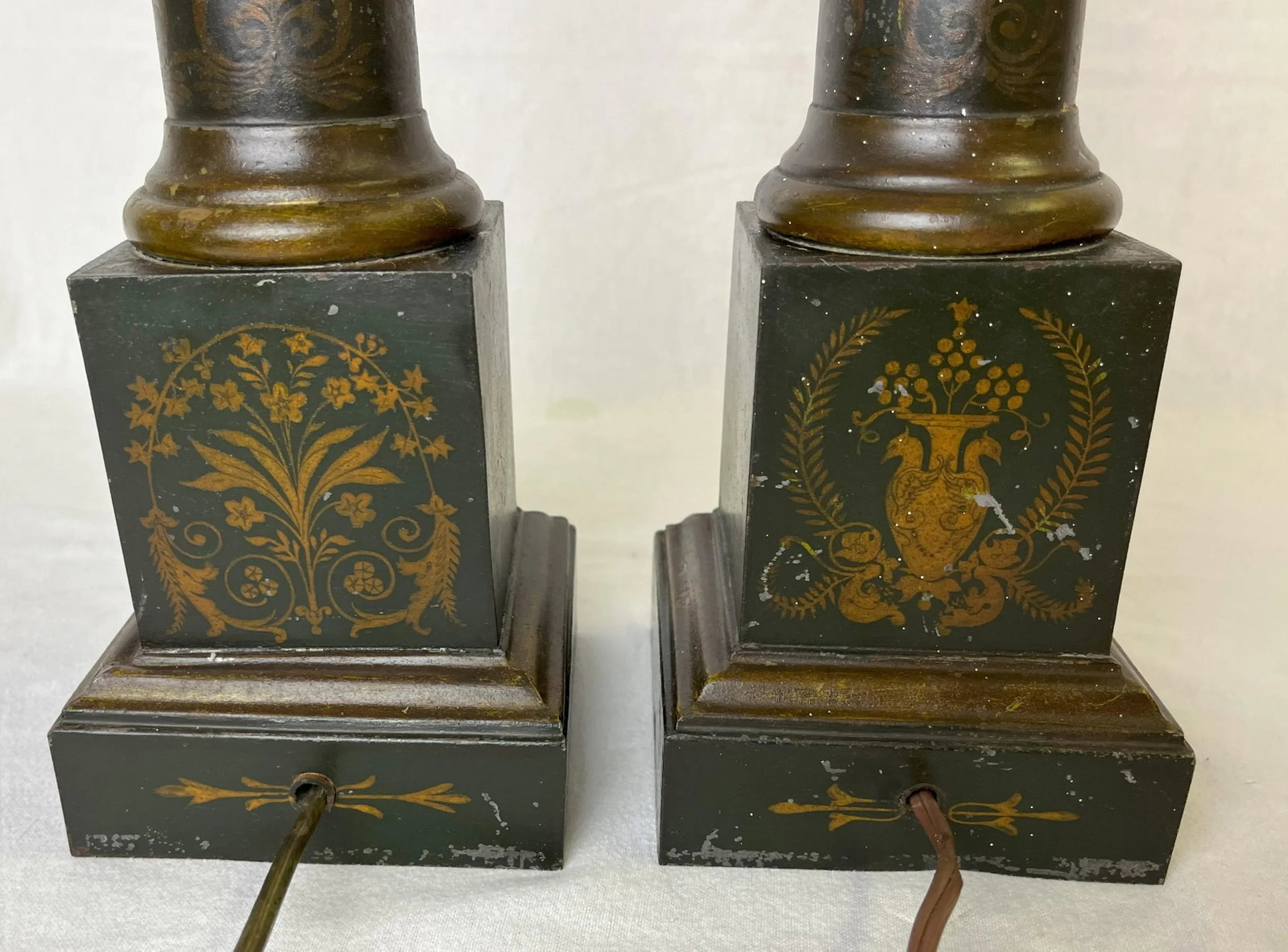 Early 20th Century French Neoclassical Toleware Column Lamps- a Pair - 5