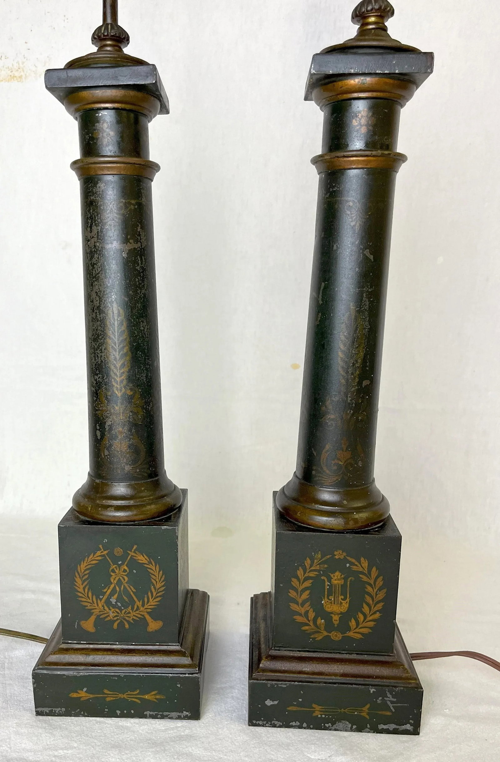 Early 20th Century French Neoclassical Toleware Column Lamps- a Pair - 9