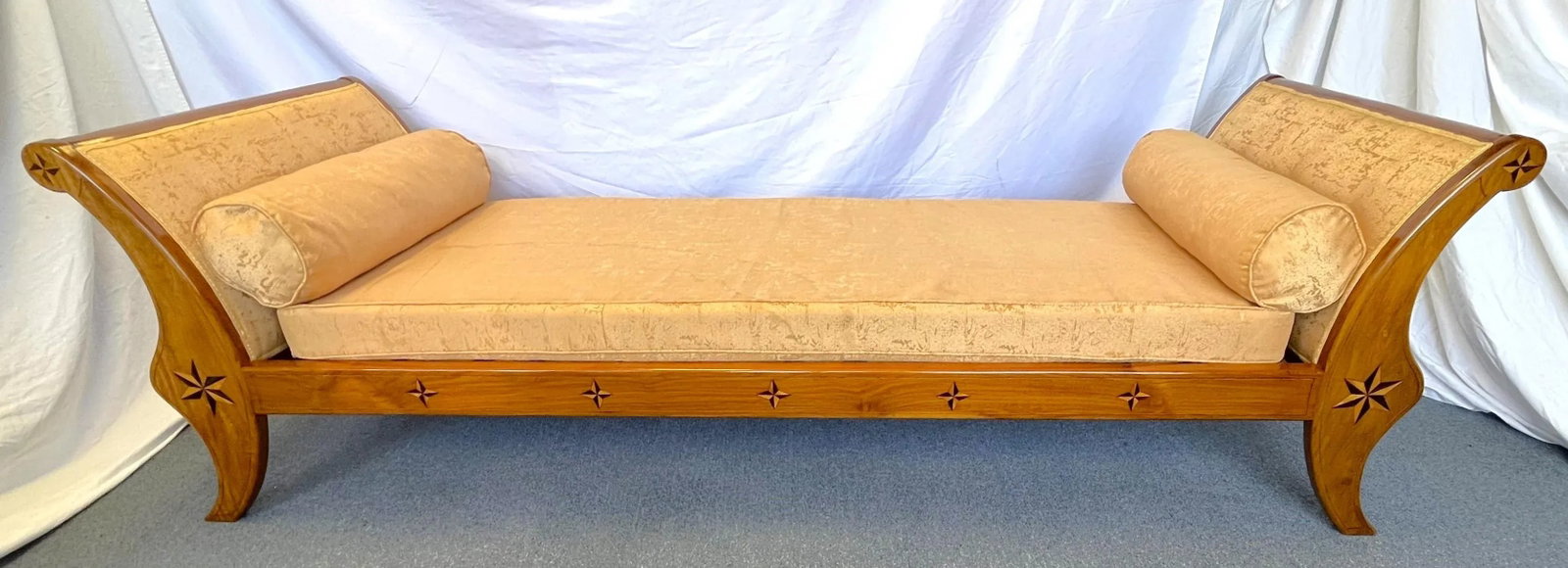 Vintage Neoclassical Continental Daybed With Inlaid Parquetry Stars and Moire Upholstery - 3