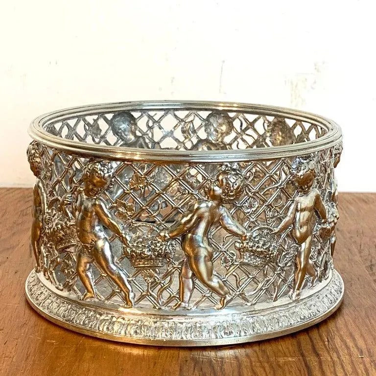 Late 19th Century English Silver Plated Putti Motif Large Wine Coaster, Elkington - 4