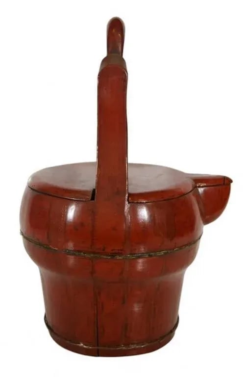 Antique Hand-Carved Red Lacquered Basket With Spout From 19th Century, China - 4