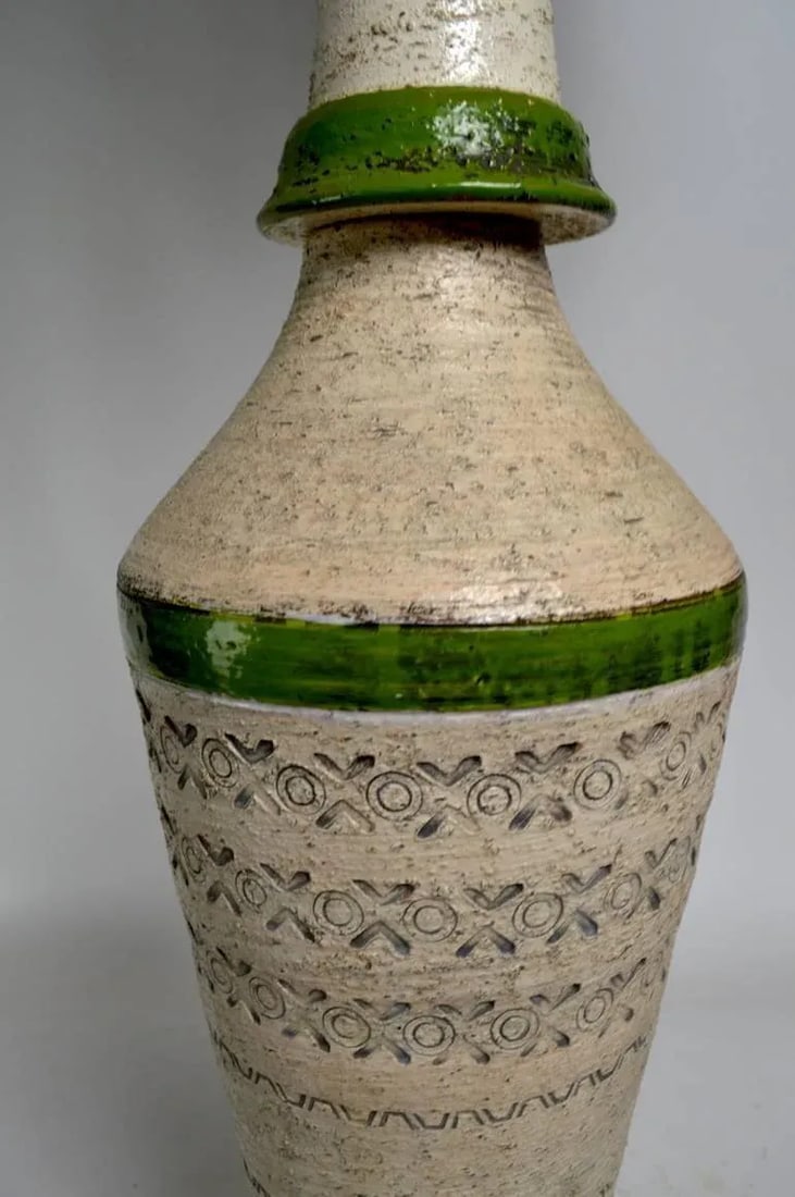 Raymor Bistosi Sgraffito Pottery Lamp - 2