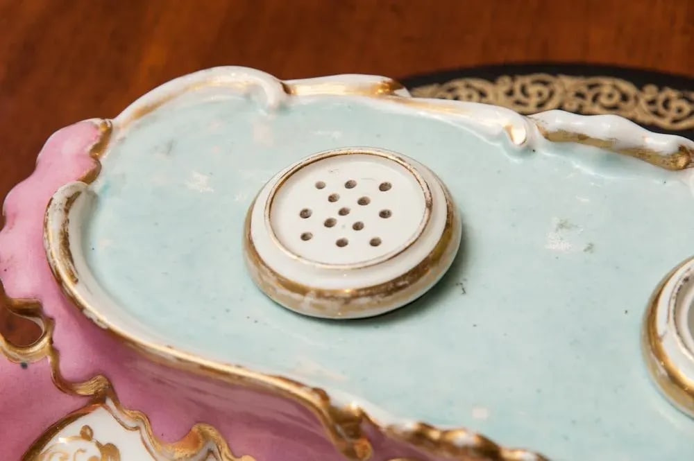 19th Century French Porcelain Inkstand With Ink Pot and Sander - 5