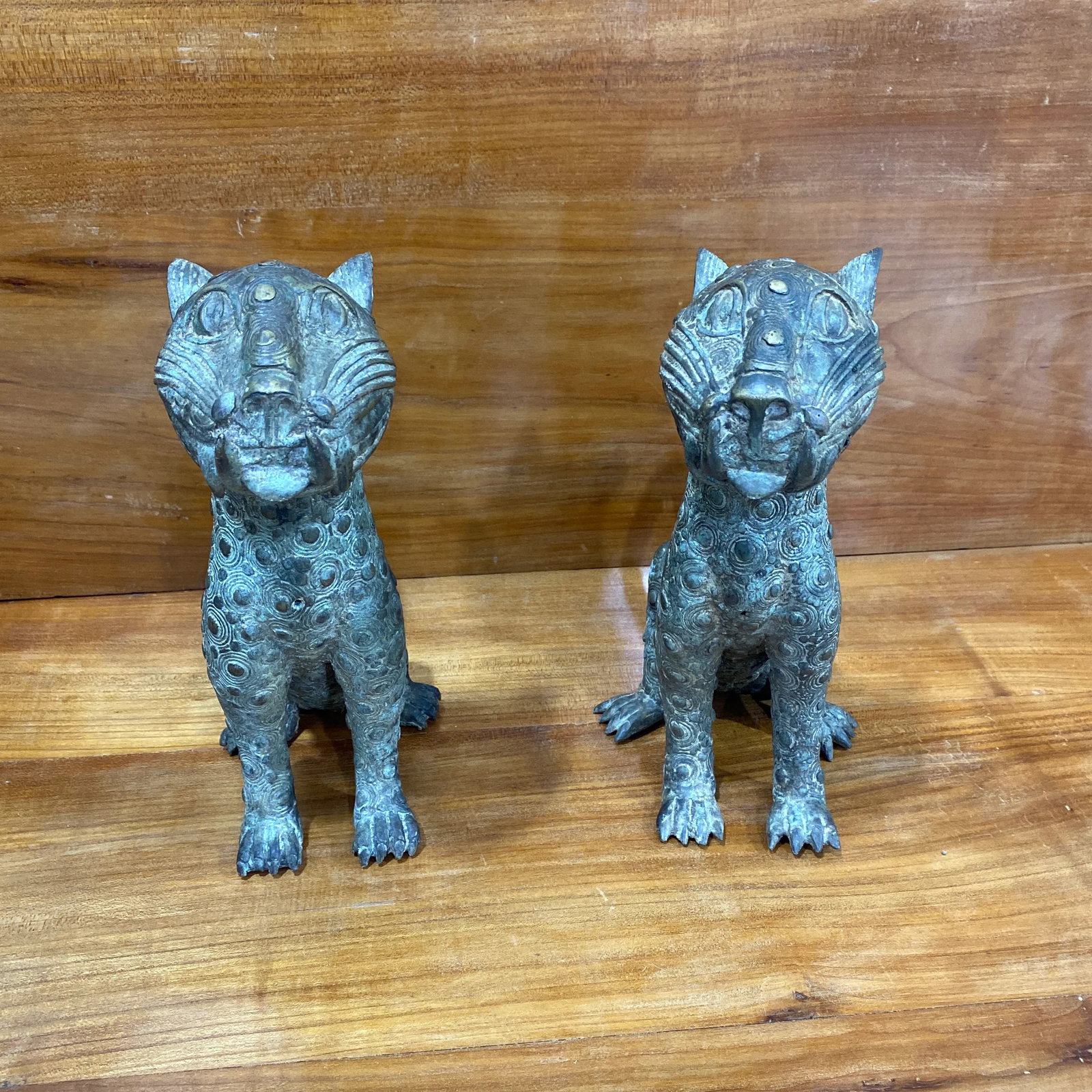 Mid 19th Century Old Benin Leopard Bronze Nigeria African ~ a Pair - 2