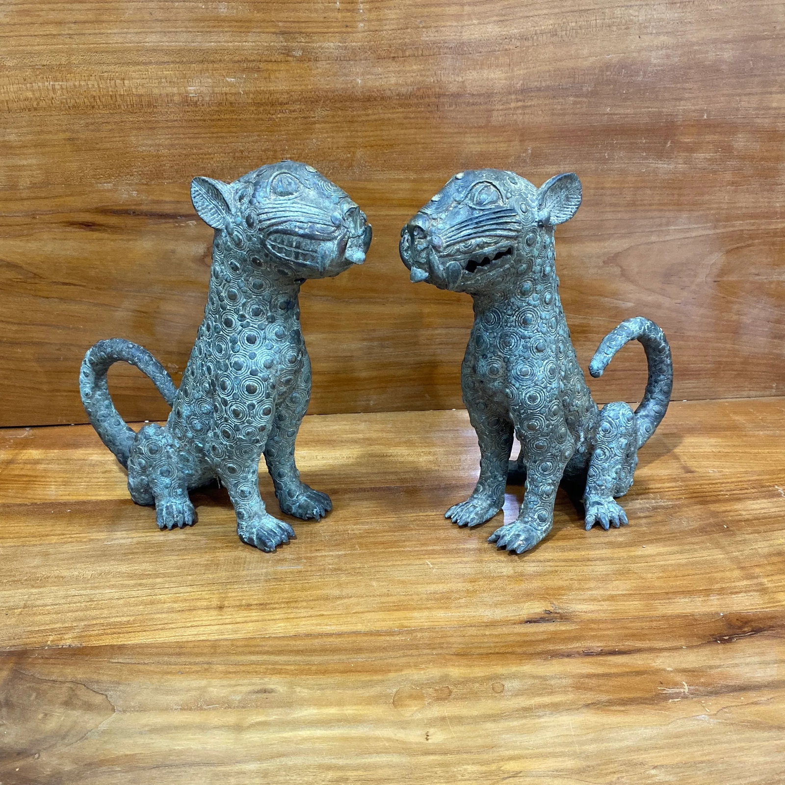 Mid 19th Century Old Benin Leopard Bronze Nigeria African ~ a Pair - 3