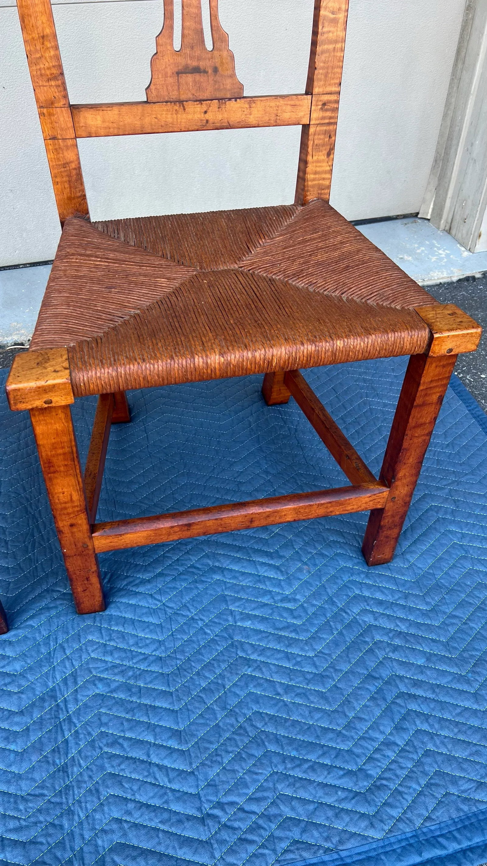 A Pair of New England Tiger Maple Chippendale Side Chairs With Rush Seats, Circa 1800 - 5