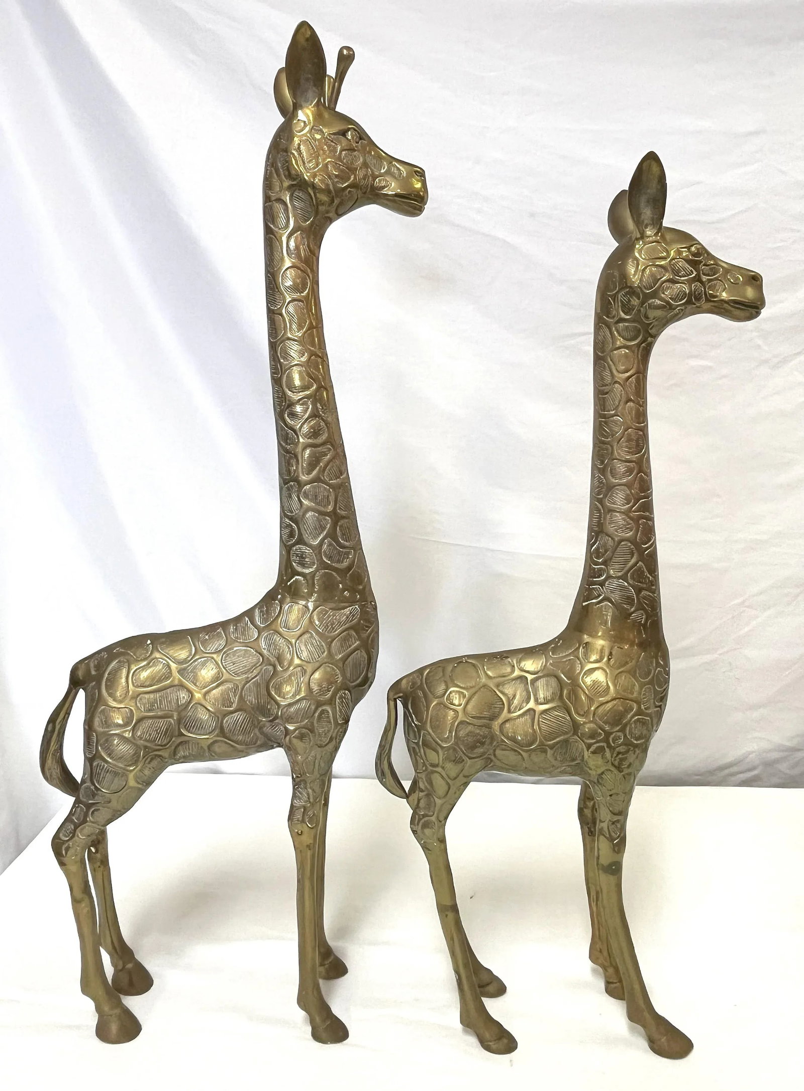 Vintage Hollywood Regency Heavy Brass Giraffe Sculptures Handcrafted in Korea- a Pair - 5