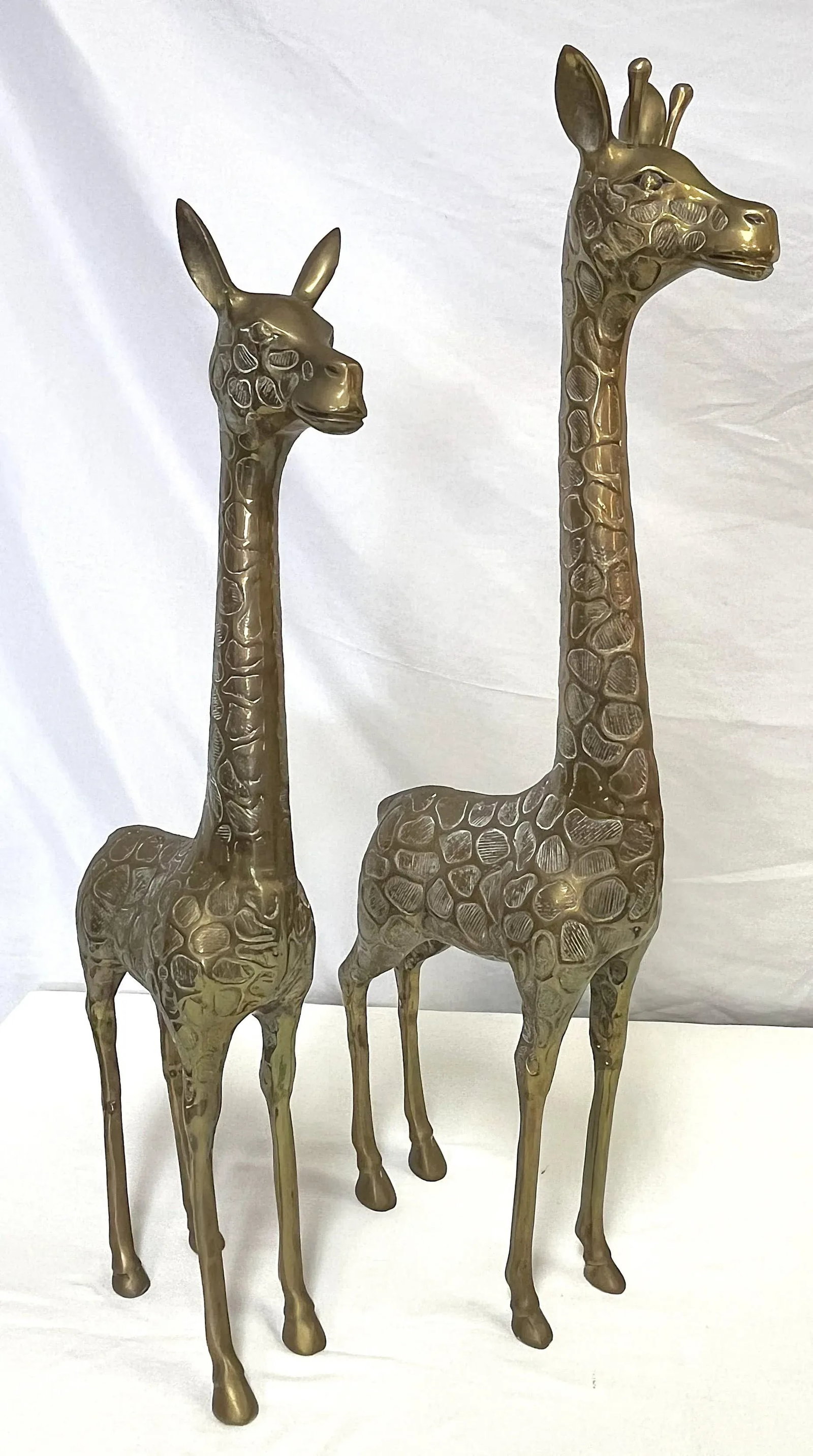 Vintage Hollywood Regency Heavy Brass Giraffe Sculptures Handcrafted in Korea- a Pair - 8