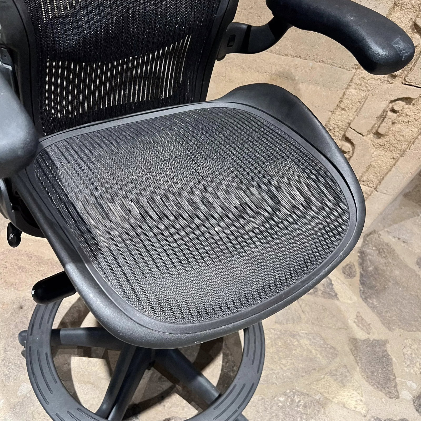 Classic Herman Miller Aeron Chair Stool With Arms Adjustable - 11