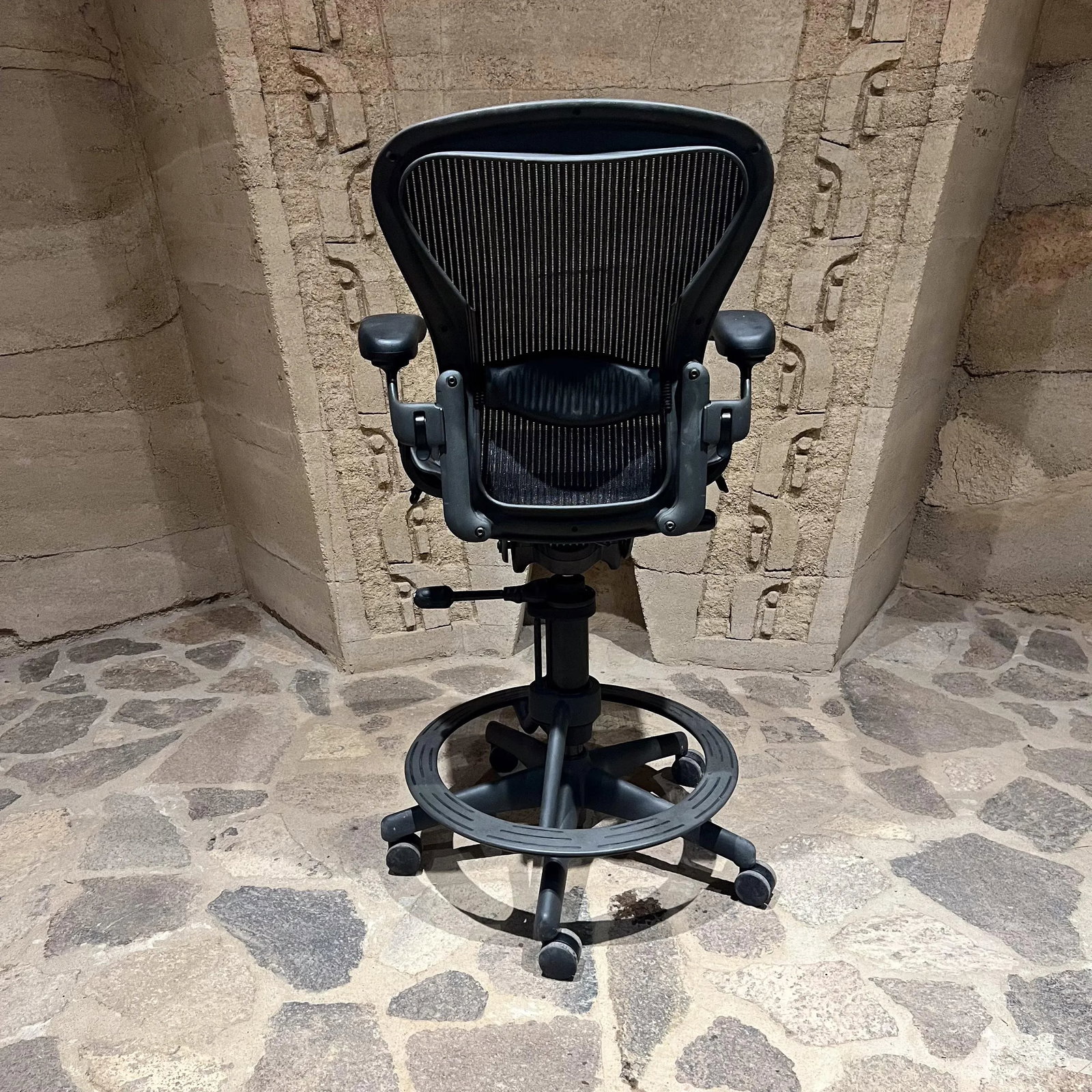 Classic Herman Miller Aeron Chair Stool With Arms Adjustable - 6
