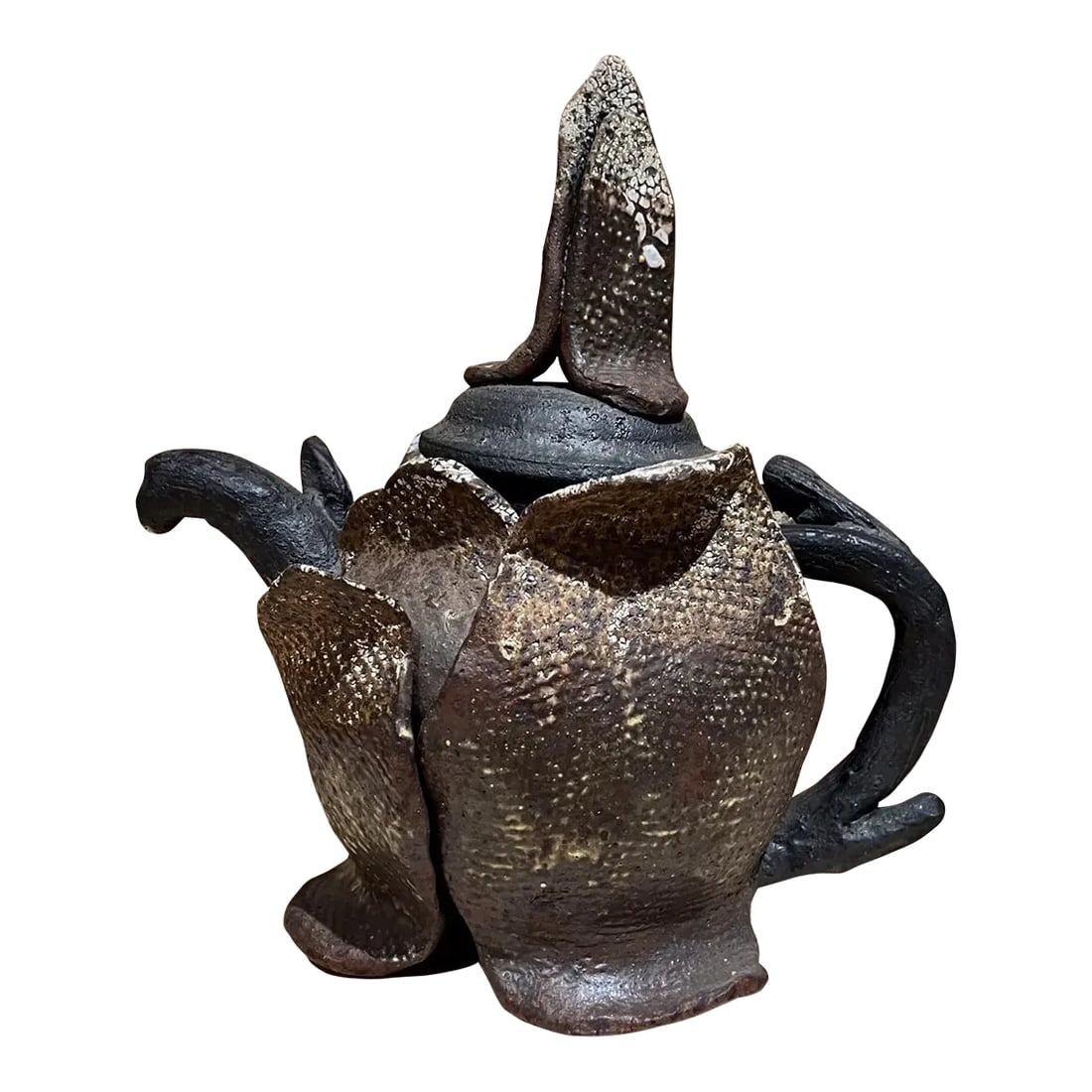 Magnificent Sculptural Tea Pot Vintage Studio Art Pottery: AMBIANIC presents Sculptural tea pot design studio art pottery. 10.75 tall x 19.25 deep x 7.75 wide Unsigned. Decorative item. Preowned original vintage condition. See images listed please.