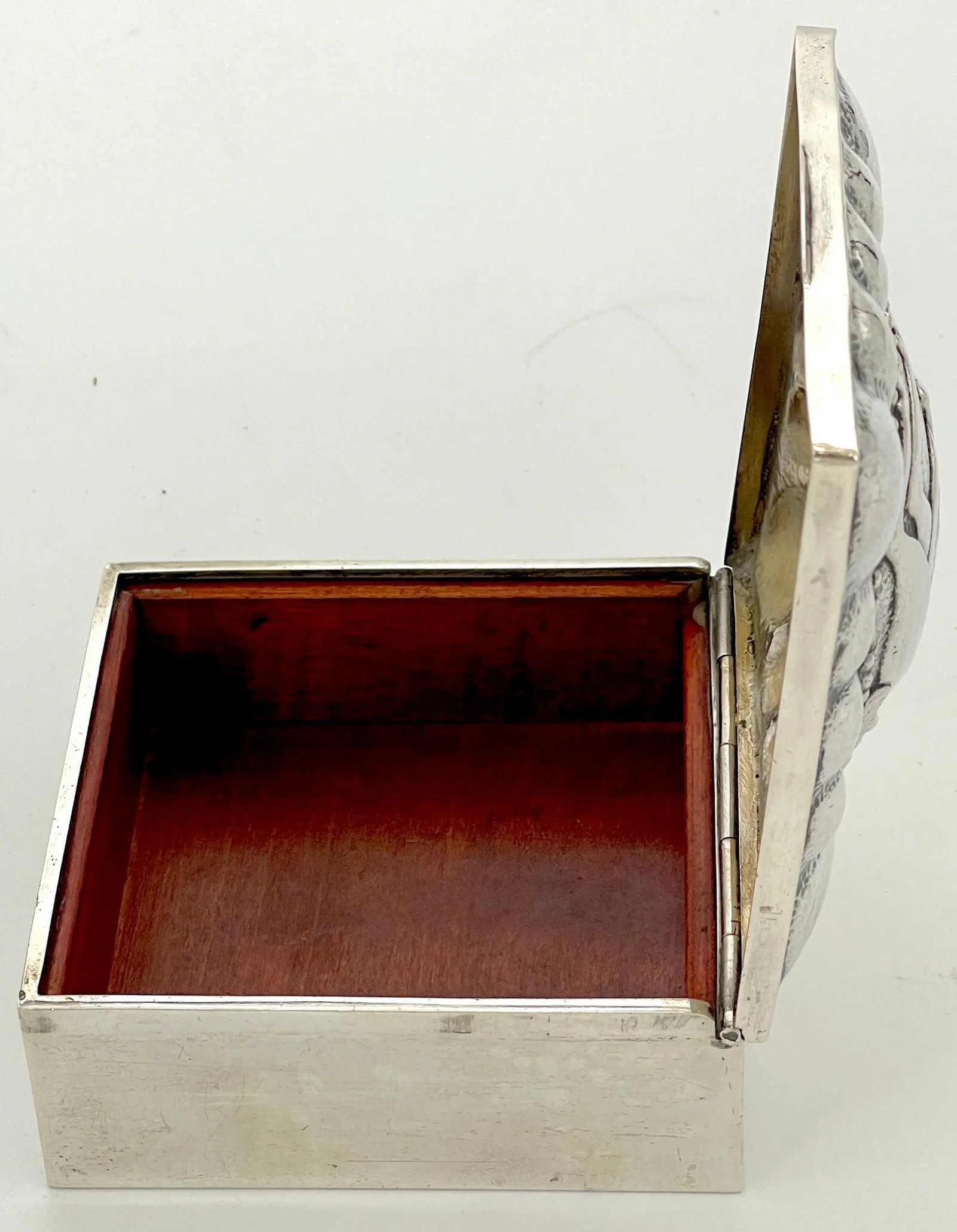 Fine French Sterling Art Deco Ram Motif Square Table Box, Circa 1925 - 12