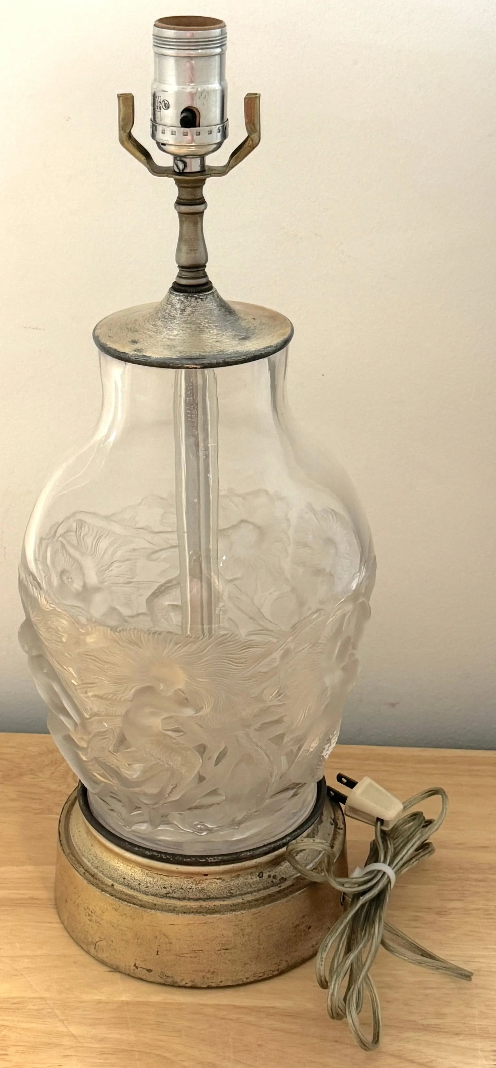French Art Deco Crystal Lamp 'Mermaids & Dolphin's' by Verlys Glass - 10