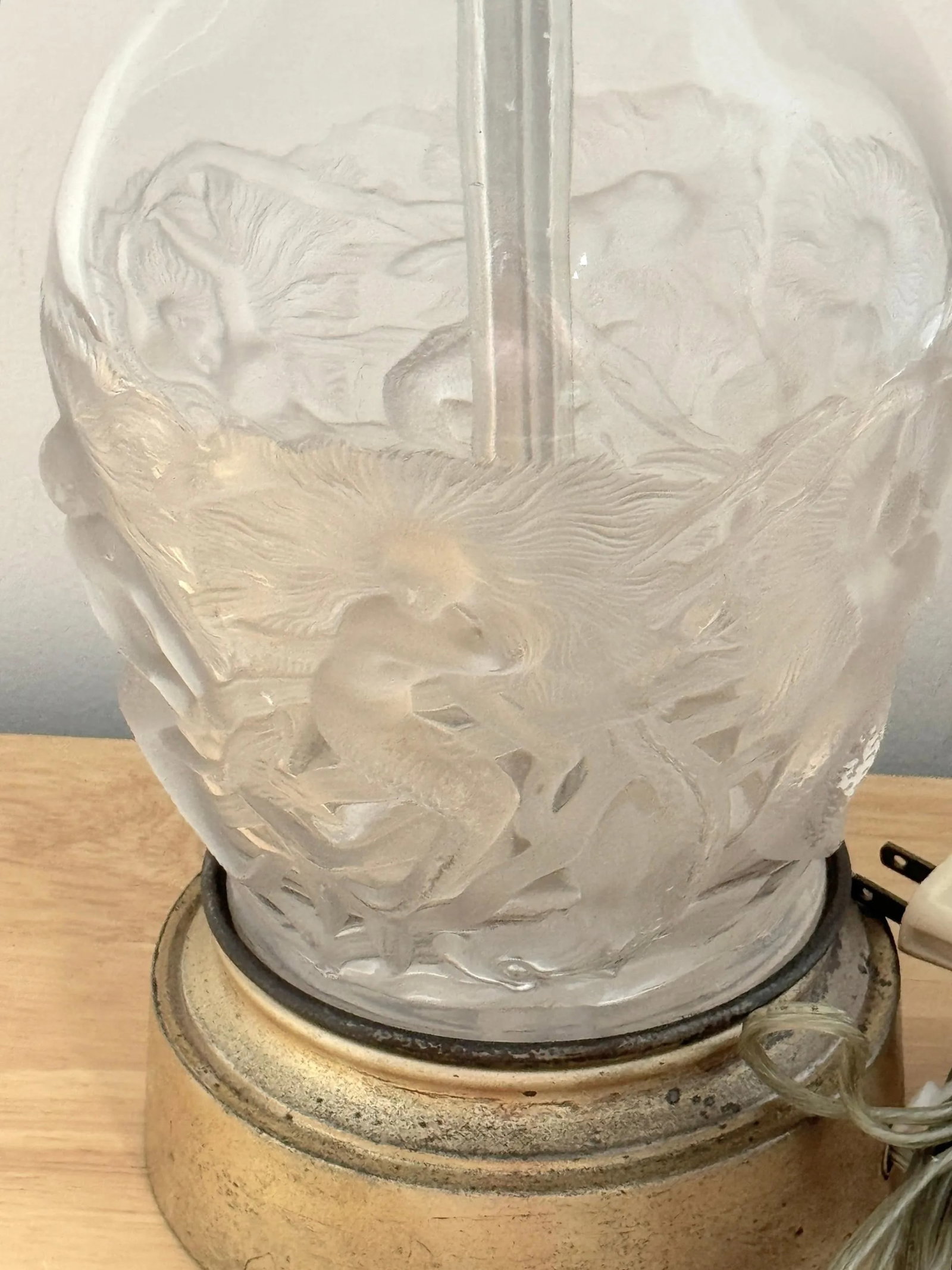 French Art Deco Crystal Lamp 'Mermaids & Dolphin's' by Verlys Glass - 11