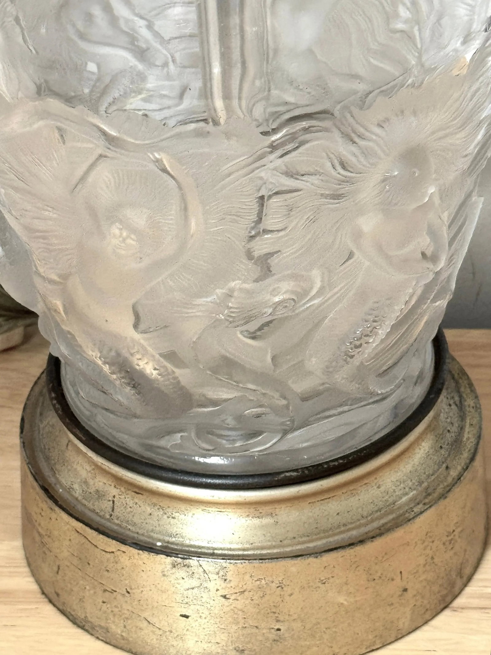 French Art Deco Crystal Lamp 'Mermaids & Dolphin's' by Verlys Glass - 4