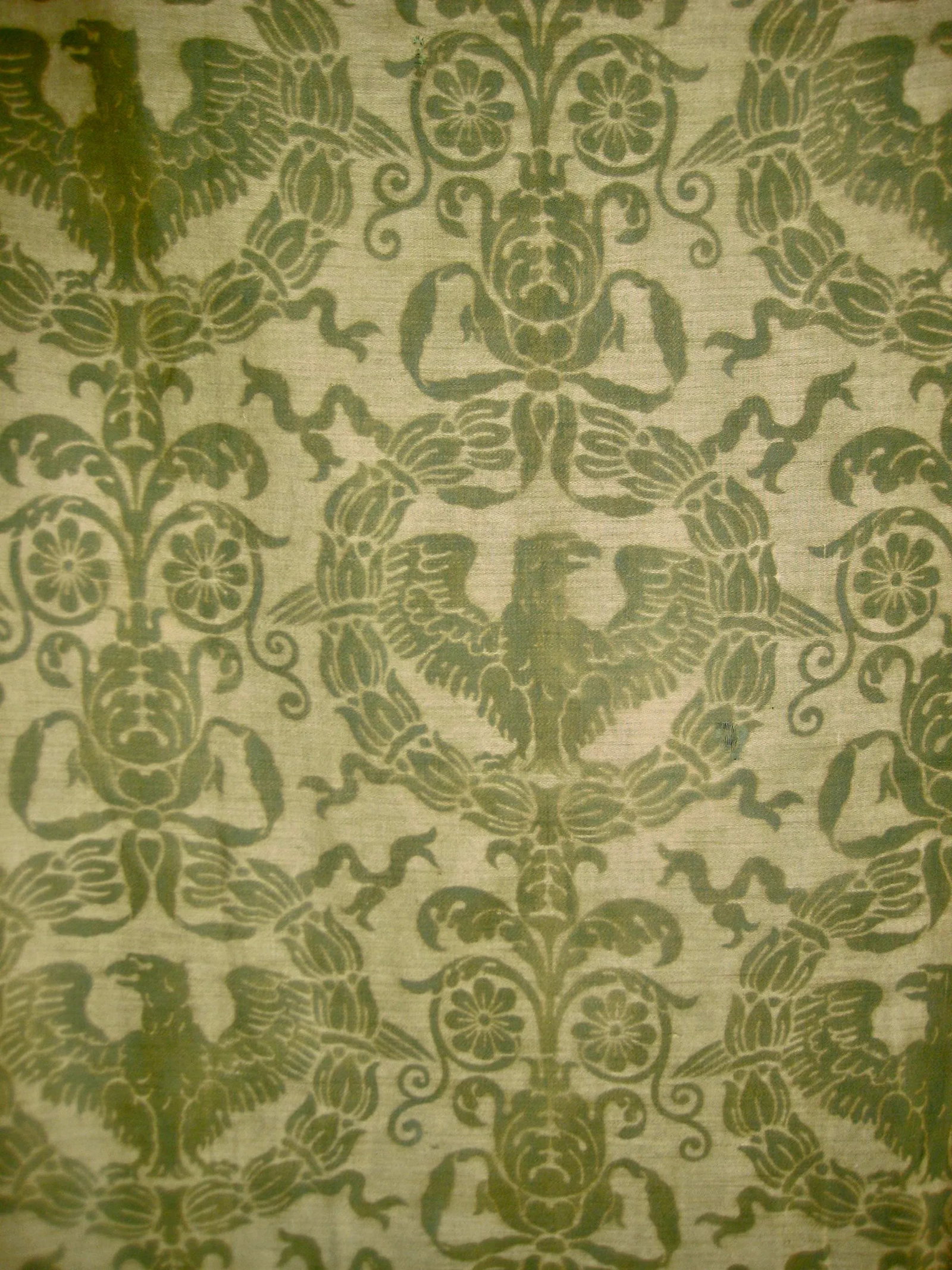 1920s Green Fortuny Aigle in a Laurel Wreath Tablecloth or Table Cover - 4