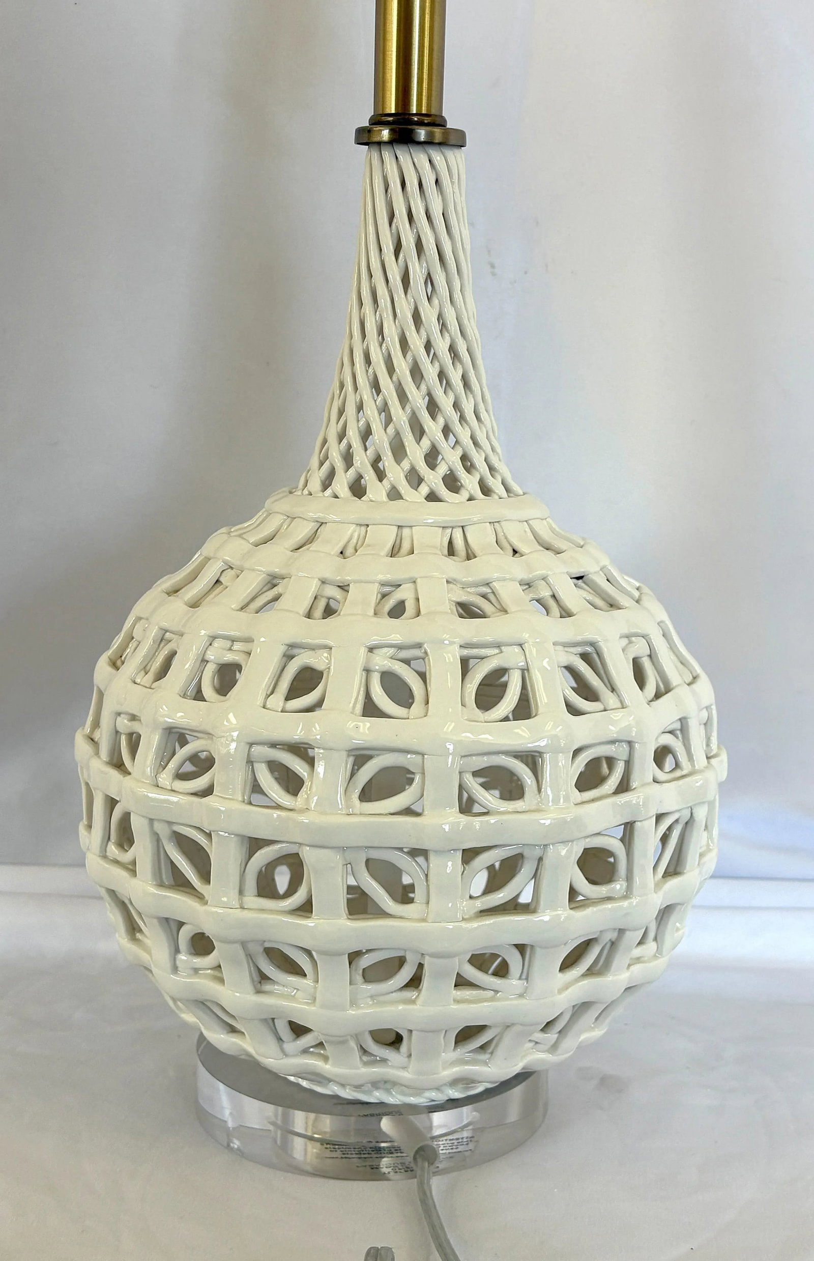 Vintage Blanc De Chine Reticulated Porcelain Lamp on Lucite Base - 6