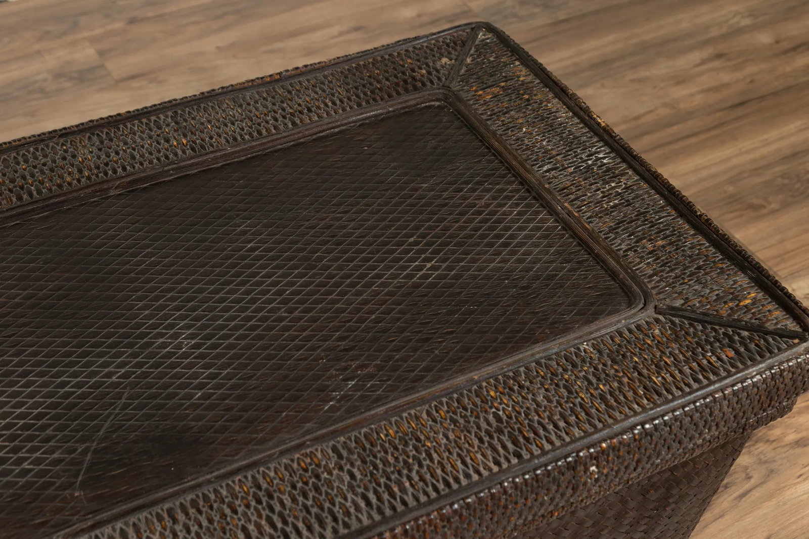 Chinese Antique Large Rattan Basket Coffee Table with Dark Brown Patina and Lid - 9